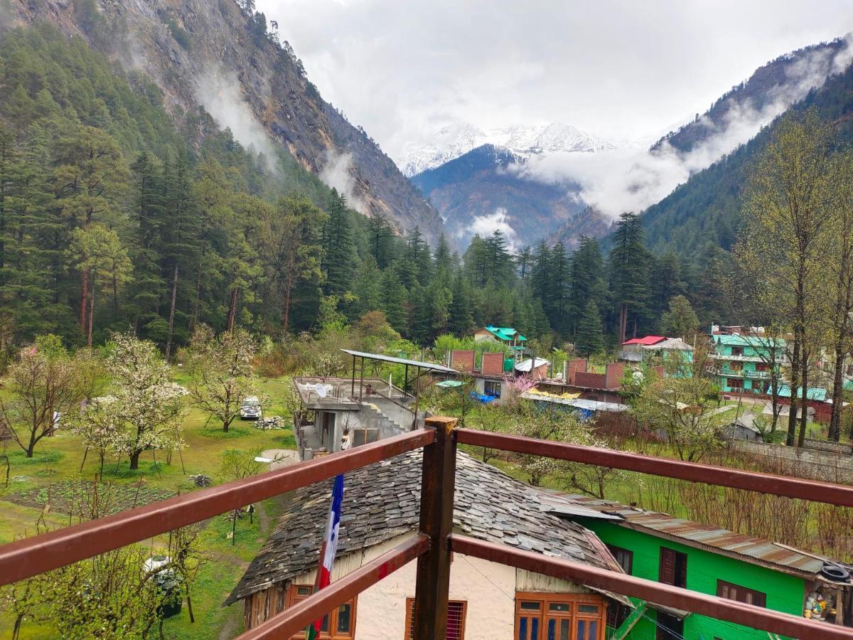 Hotel The Royal Orchard Kasol Exterior foto