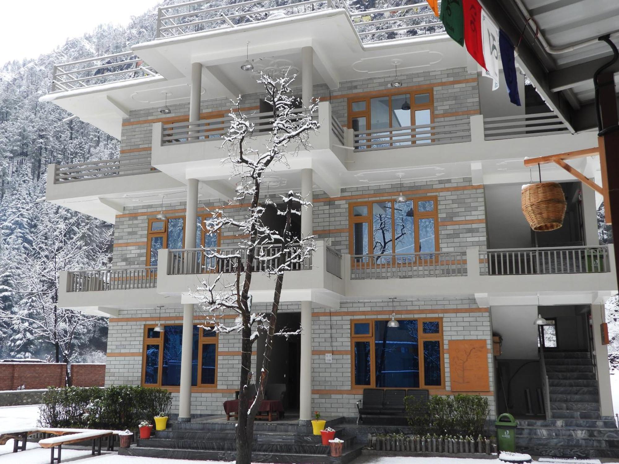 Hotel The Royal Orchard Kasol Exterior foto