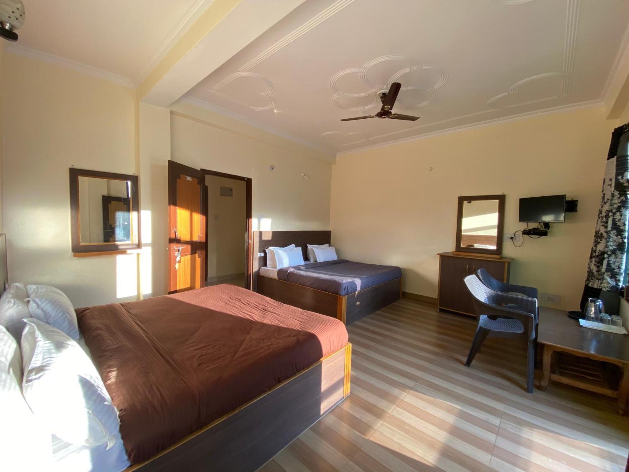 Hotel The Royal Orchard Kasol Exterior foto